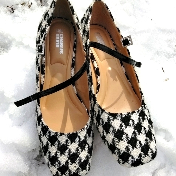 Shoes - Picture 3 of 3